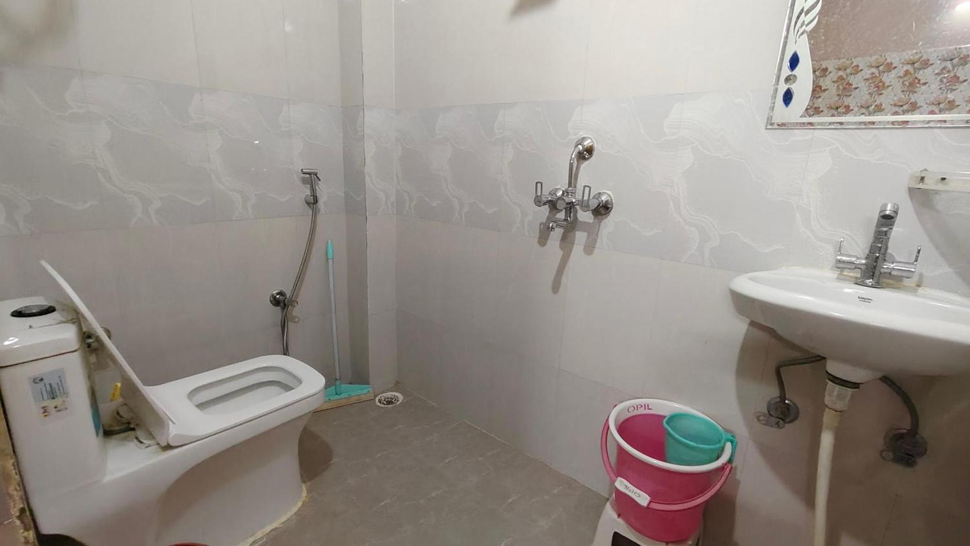 Sri Yoga Mandir Guest house Varanasi