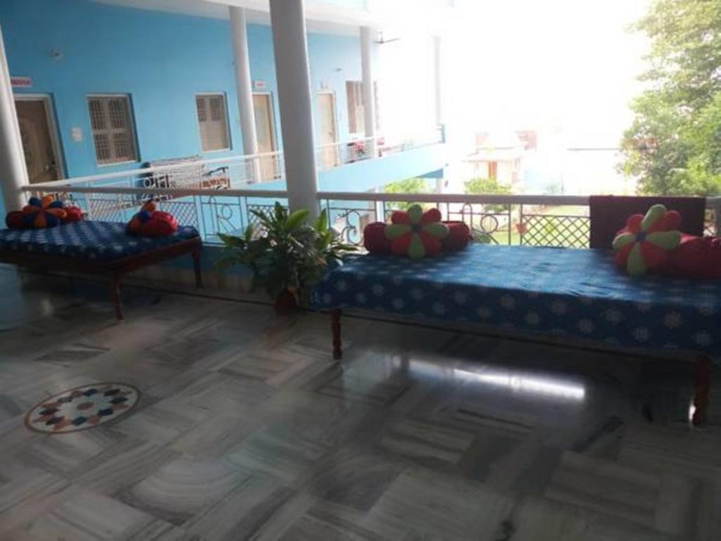 Sri Yoga Mandir 2*
